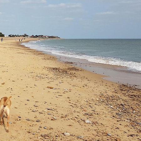 Regatta - A Lakeview Apartment In Thorpeness - Aldeburgh Coastal Cottages Bagian luar foto