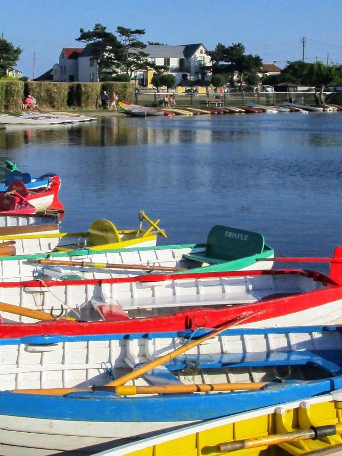 Regatta - A Lakeview Apartment In Thorpeness - Aldeburgh Coastal Cottages Bagian luar foto